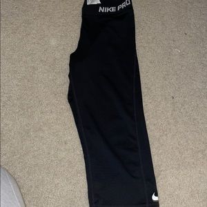 NIKE PRO crop leggings